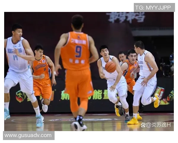 绝平三分震撼全场 篮球赛最后一秒奇迹瞬间引爆观众热血狂潮