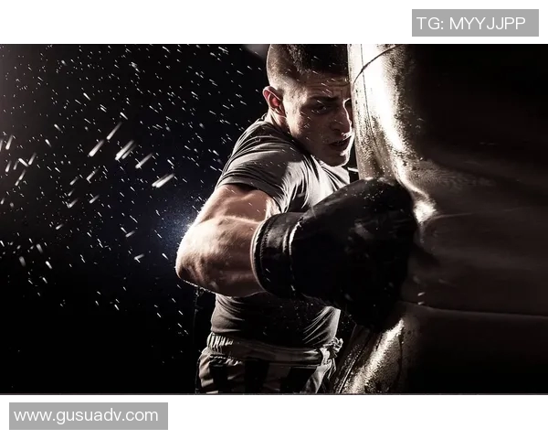 体能训练全流程揭秘 从热身到恢复全面解析打造强健体魄 体能训练全流程揭秘 从热身到恢复全面解析打造强健体魄